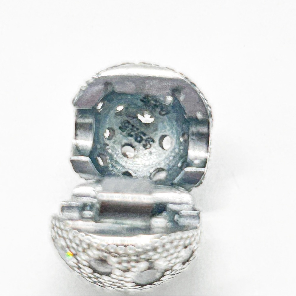NWOT Pandora moments compatible white zirconia clasp charm, Sterling silver - Picture 6 of 9